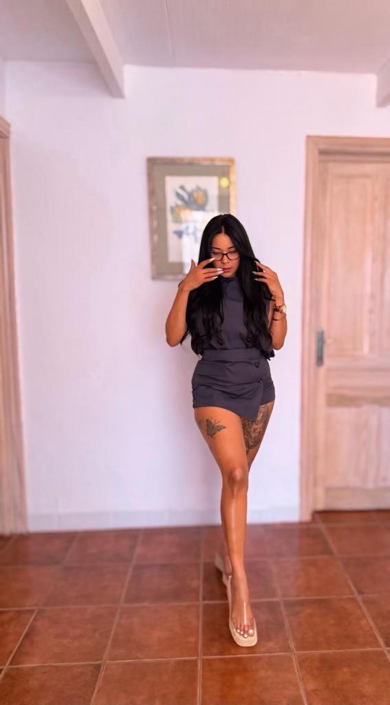 Chica busca chico en Tenerife: 