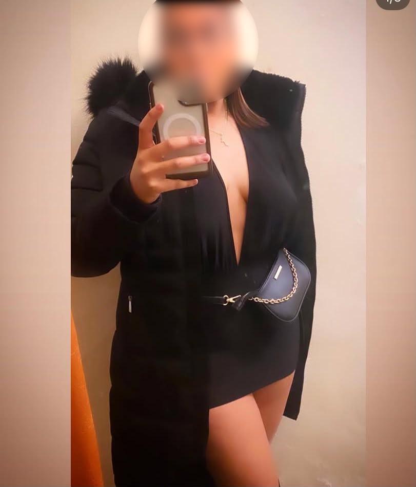 643599376: Chica busca chico en La Coruña