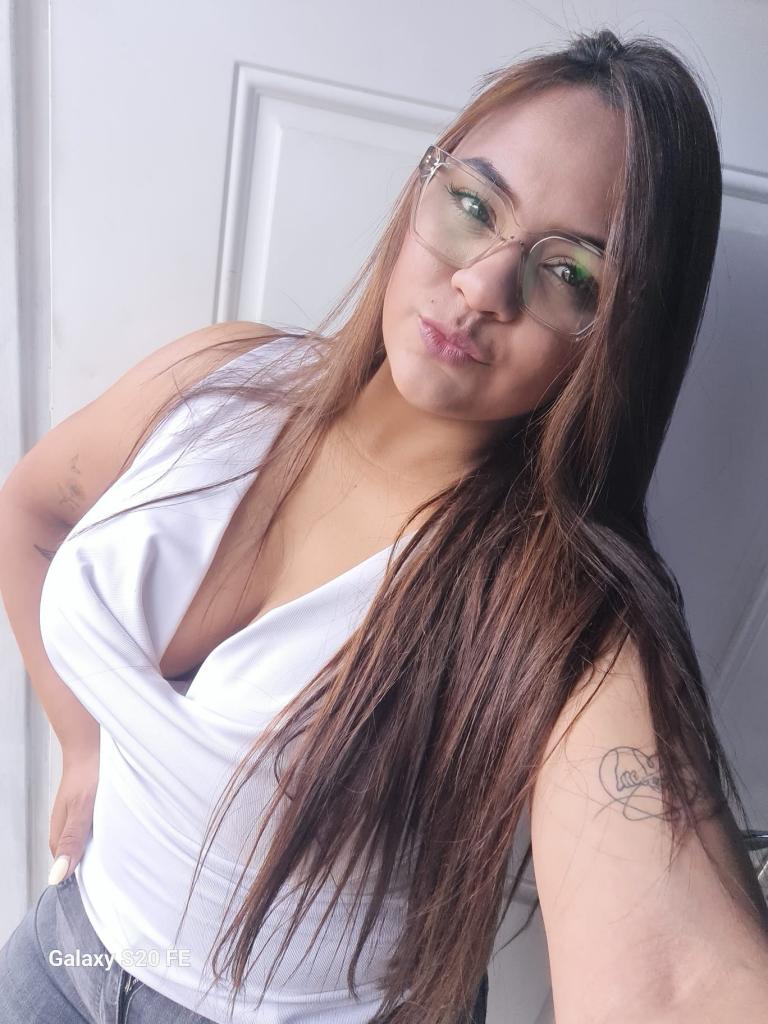 Chica busca chico en Cádiz: 