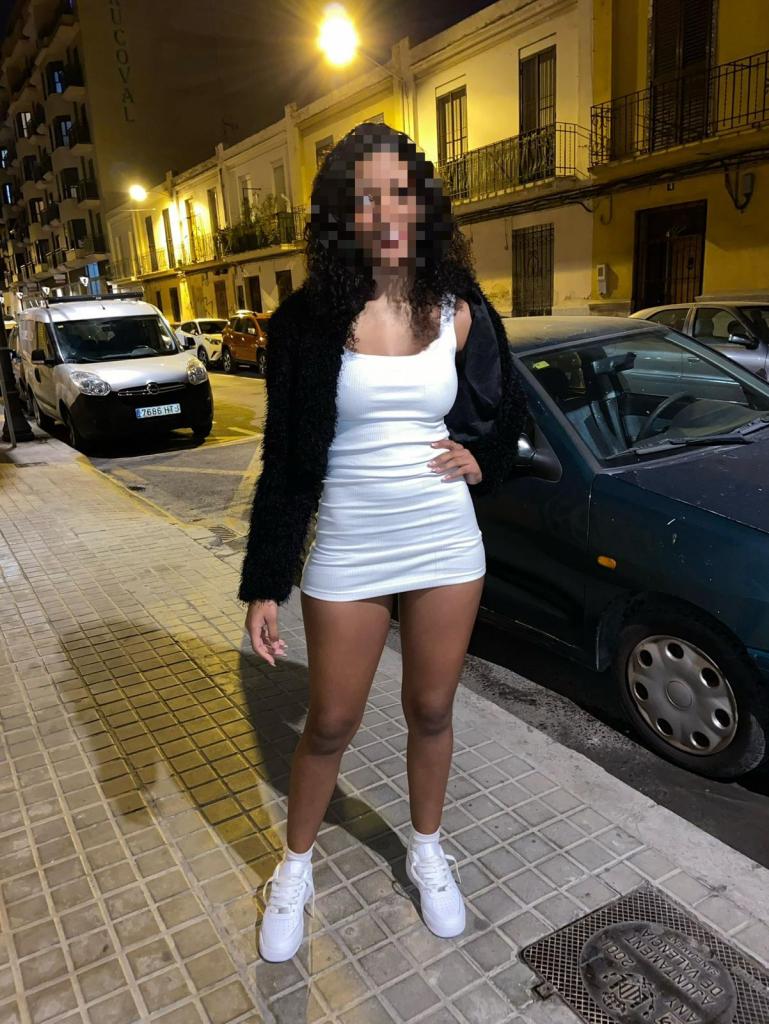 Chica busca chico en Gerona: 