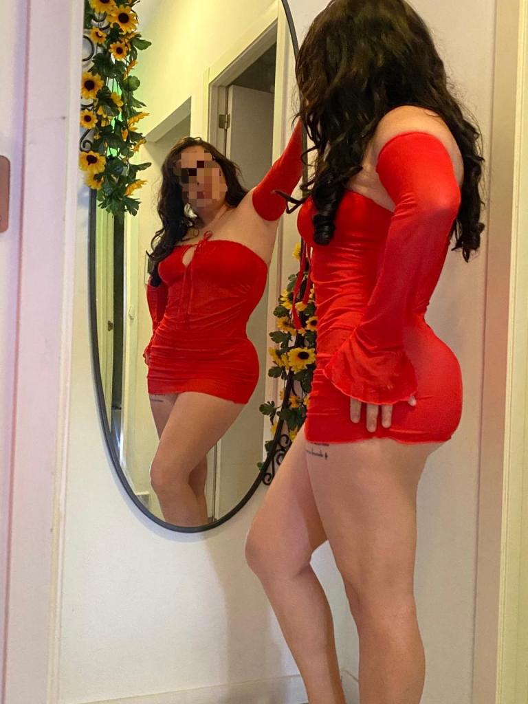 Chica busca chico en Barcelona: Chica busca chico