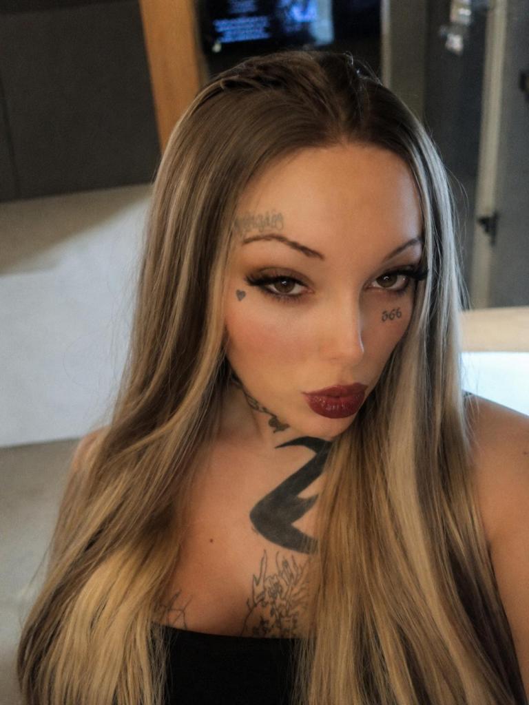 632158846: Transexual en Madrid