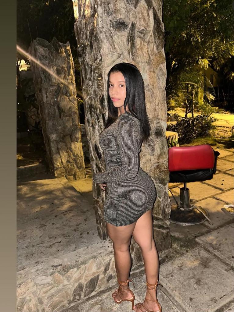 685248107: Chica busca chico en Cádiz