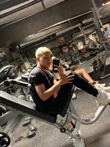 613204749: Chico busca chica en Barcelona