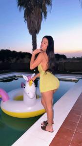670448668: Chica busca chico en Sevilla