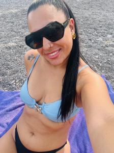 647014667: Chica busca chico en Granada