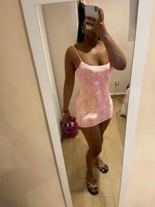 685153937: Chica busca chico en Sevilla