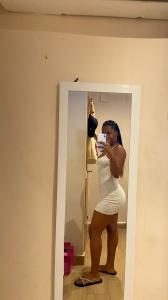 685153937: Chica busca chico en Sevilla