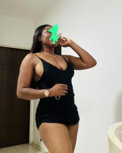 613552491: Chica busca chico en Málaga