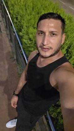 667839646: Chico busca chica en Valencia