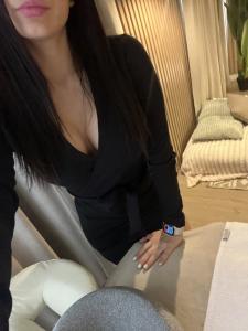 613584046: Chica busca chico en Cantabria