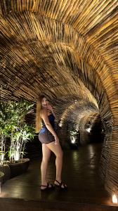 641649040: Chica busca chico en Sevilla