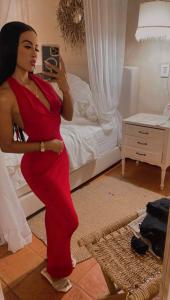 670448668: Chica busca chico en Sevilla