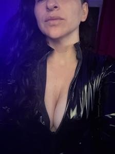662018237: Chica busca chico en Madrid