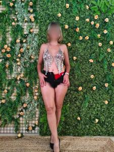 664874220: Chica busca chico en Madrid