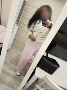 614220852: Chica busca chico en Barcelona