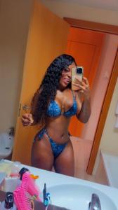641738384: Chica busca chico en Barcelona