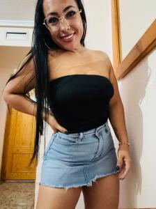647014667: Chica busca chico en Granada