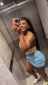 677203516: Chica busca chico en Navarra