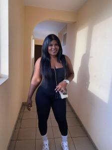 677203516: Chica busca chico en Navarra