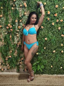 664874220: Chica busca chico en Madrid