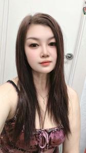 613401451: Chica busca chico en Gerona