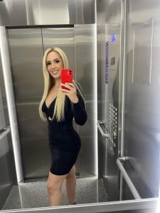 664711395: Chica busca chico en Murcia