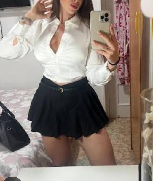 Chica busca chico en Huelva: 