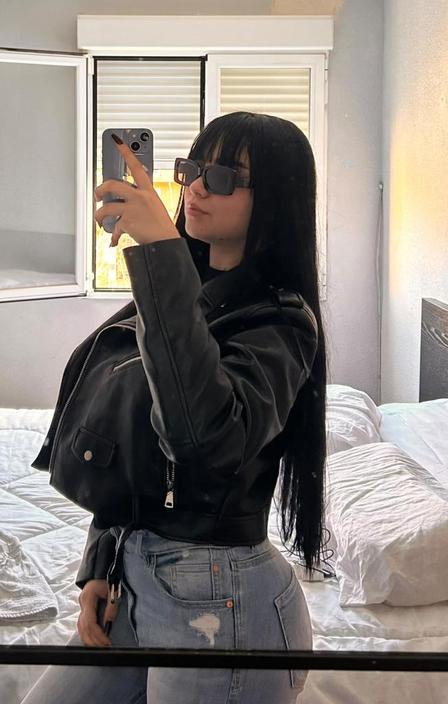 632740173: Chica busca chico en Málaga