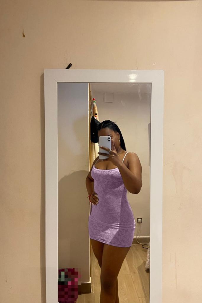 685153937: Chica busca chico en Sevilla