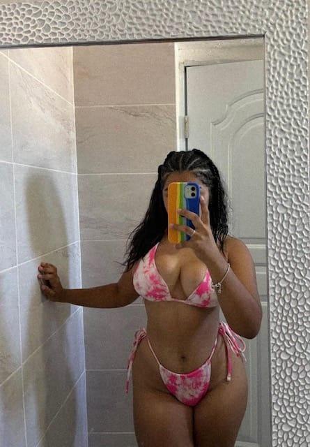 614512057: Chica busca chico en La Coruña