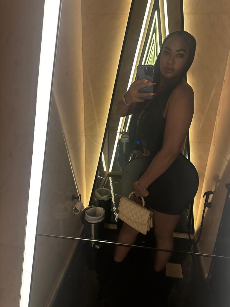 674090527: Chica busca chico en Zaragoza