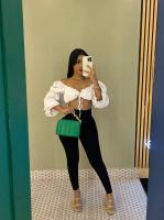 691286785: Chica busca chico en Cádiz