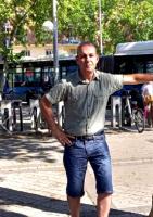 697371629: Chico busca chica en Barcelona