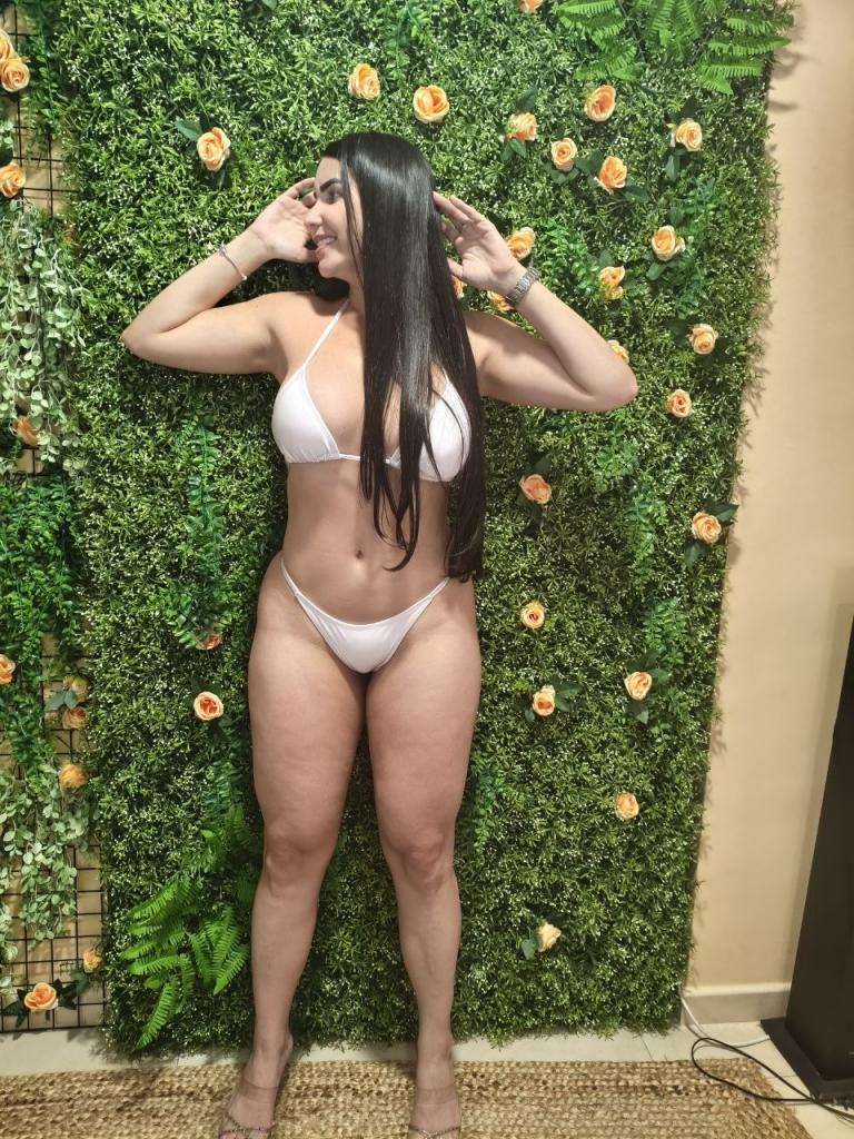 664874220: Chica busca chico en Madrid
