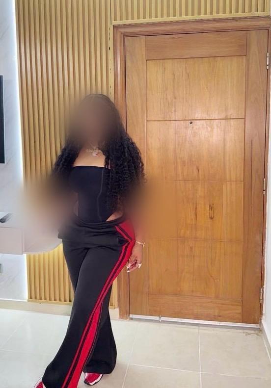 613750012: Chica busca chico en Orense