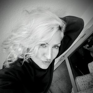 663589874: Chica busca chico en Málaga