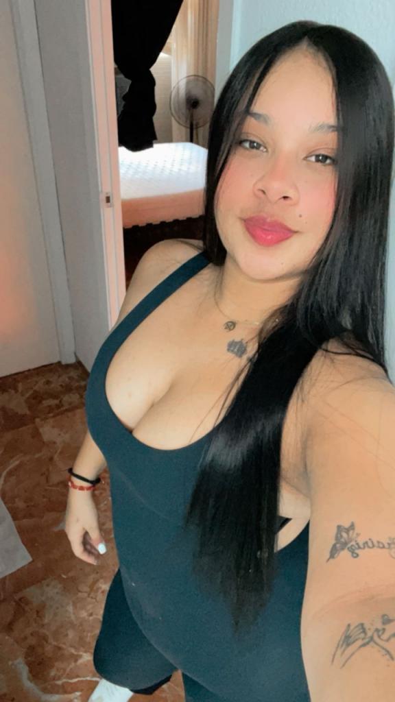 664219740: Chica busca chico en Barcelona