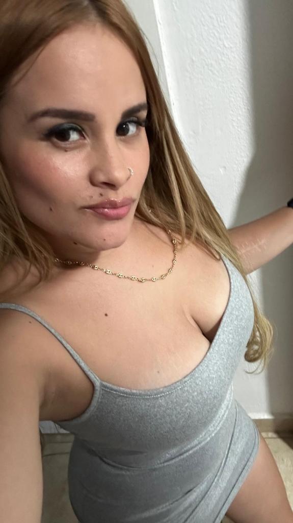 613799675: Chica busca chico en Málaga