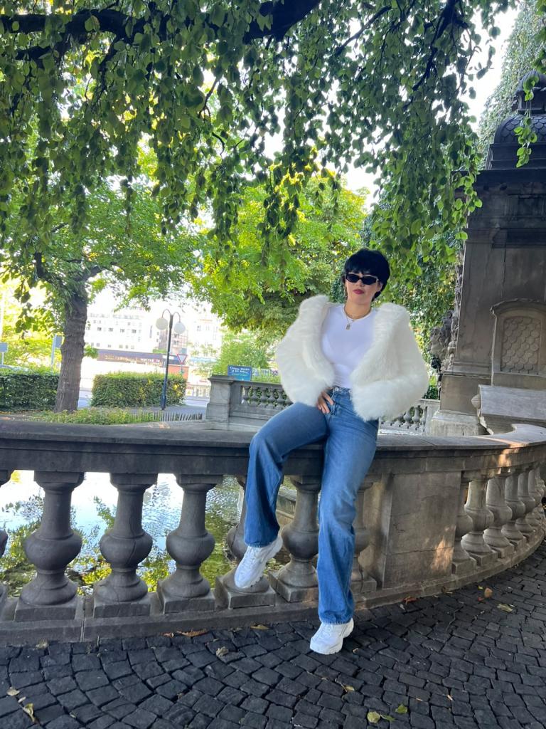 602467841: Chica busca chico en Zaragoza
