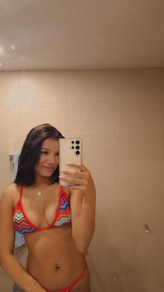 631662445: Chica busca chico en Navarra
