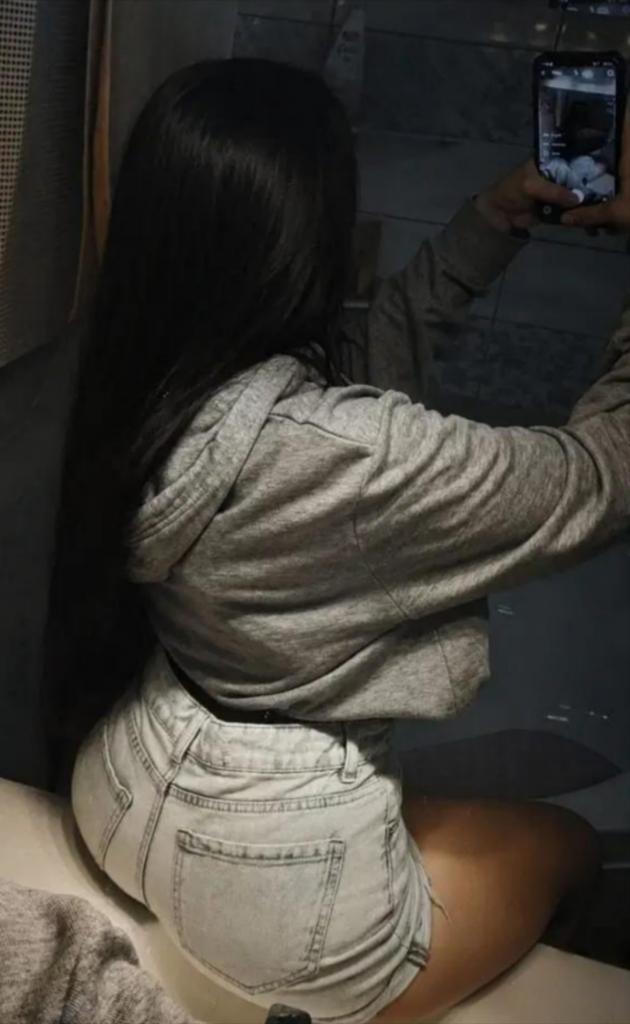 613787625: Chica busca chico en Cádiz