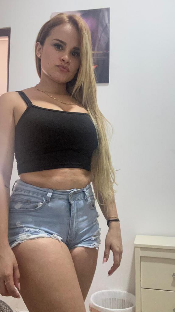 613799675: Chica busca chico en Málaga