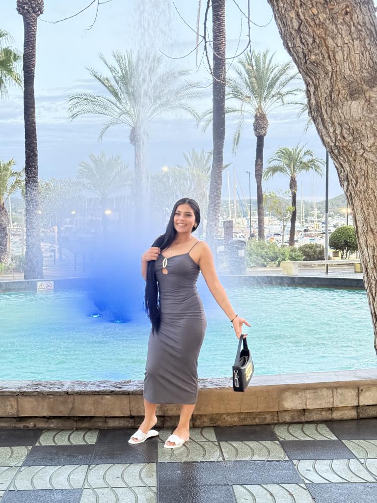 666314466: Chica busca chico en Ibiza