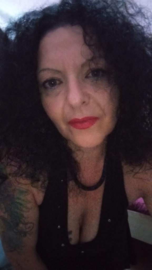 611667325: Chica busca chico en Tarragona