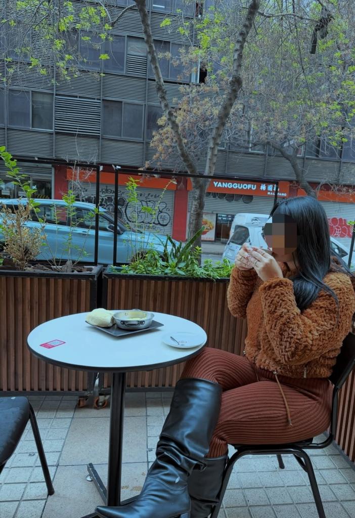 643207585: Chica busca chico en León