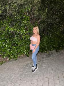 613799675: Chica busca chico en Málaga