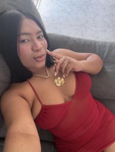 687801163: Chica busca chico en Cádiz