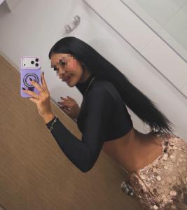 643947815: Chica busca chico en Pontevedra