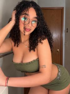 647702574: Chica busca chico en Alicante